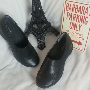 Hush Puppies Black Slip On Shoes- Sz EW 9.5